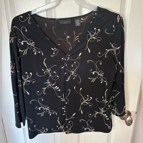 Apostrophe Tops - Apostrophe Women’s Top